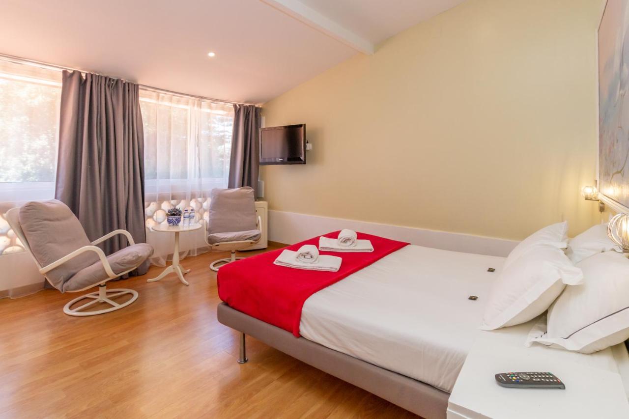 Triple Room,1214296228:JPEG