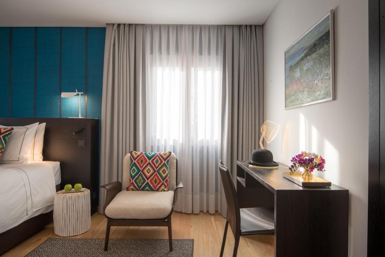 Quarto Duplo com Vista Jardim